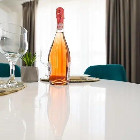 Afrodita Infinity Pool&spa Mamaia Nord